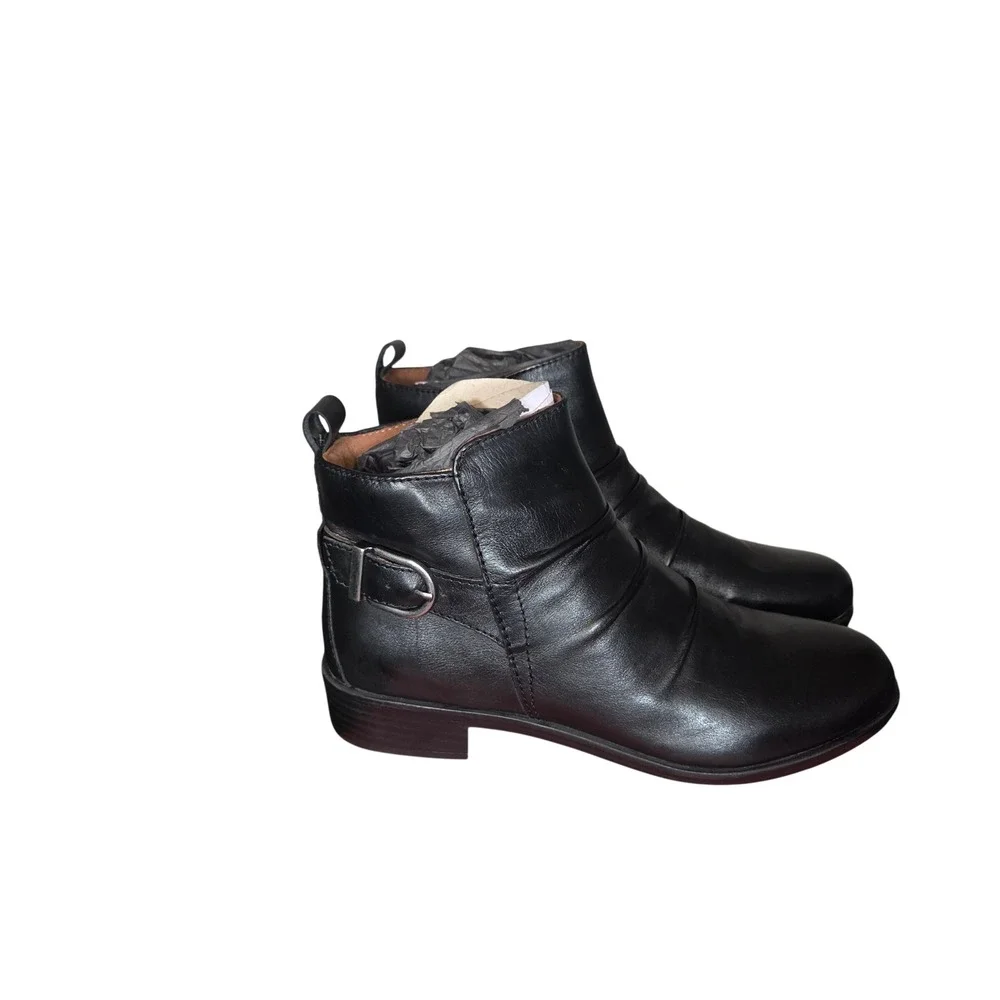 Cobb Hill Vanessa Black Leather Ankle Boots Womens 8M Buckle Side Zip Booties